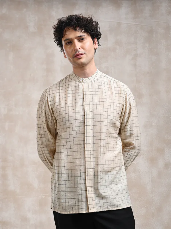 100%_Natural_Muga_Silk_classic_fit_BuShirt_in_check