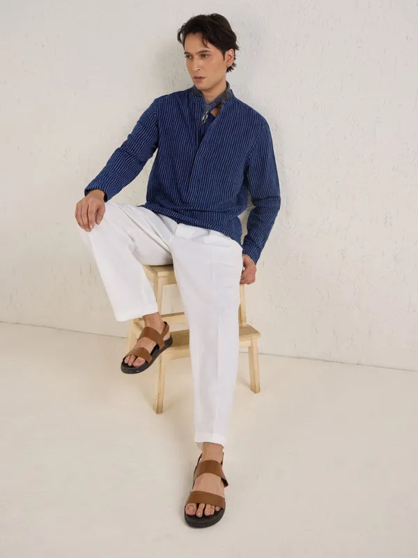 Handwoven_Indigo_Classic_Fit_Pop-Over_Shirt_With_Extended_Placket