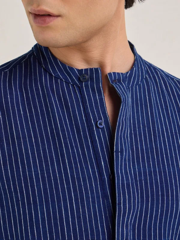 Handwoven_Indigo_Classic_Fit_Pop-Over_Shirt_With_Extended_Placket