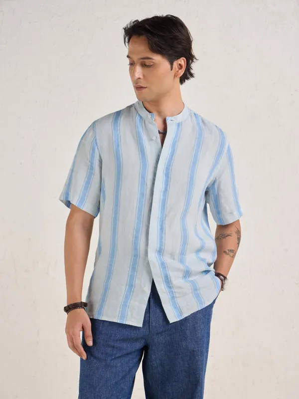 100%_Linen_Classic_Fit_Shirt_With_Hand_Embroidered_Details