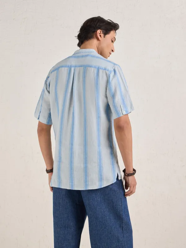 100%_Linen_Classic_Fit_Shirt_With_Hand_Embroidered_Details