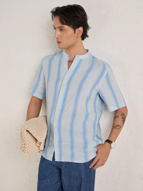 100%_Linen_Classic_Fit_Shirt_With_Hand_Embroidered_Details