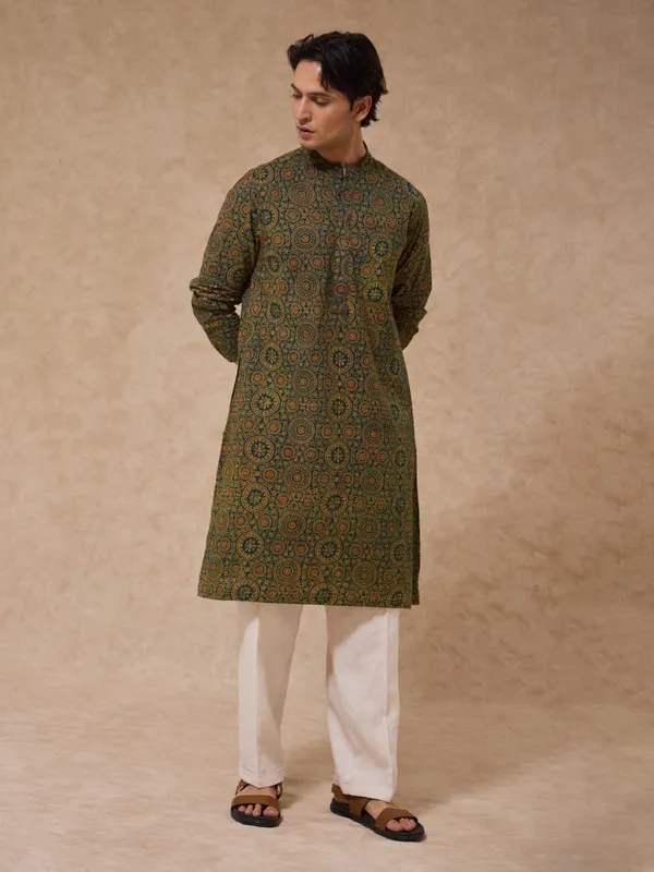 Authentic_Ajrakh_Classic_Fit_Kurta