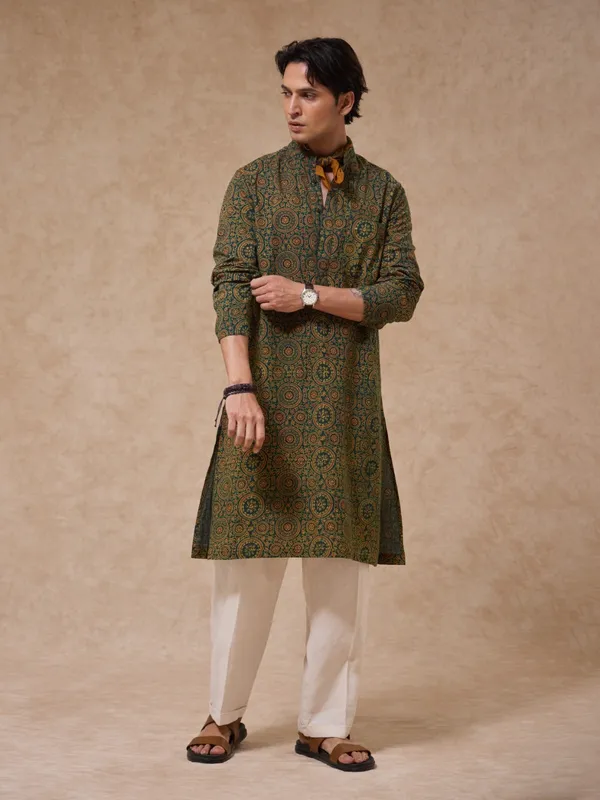 Authentic_Ajrakh_Classic_Fit_Kurta