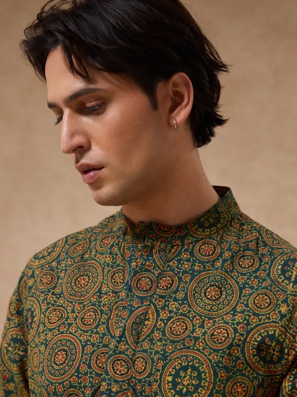 Authentic_Ajrakh_Classic_Fit_Kurta