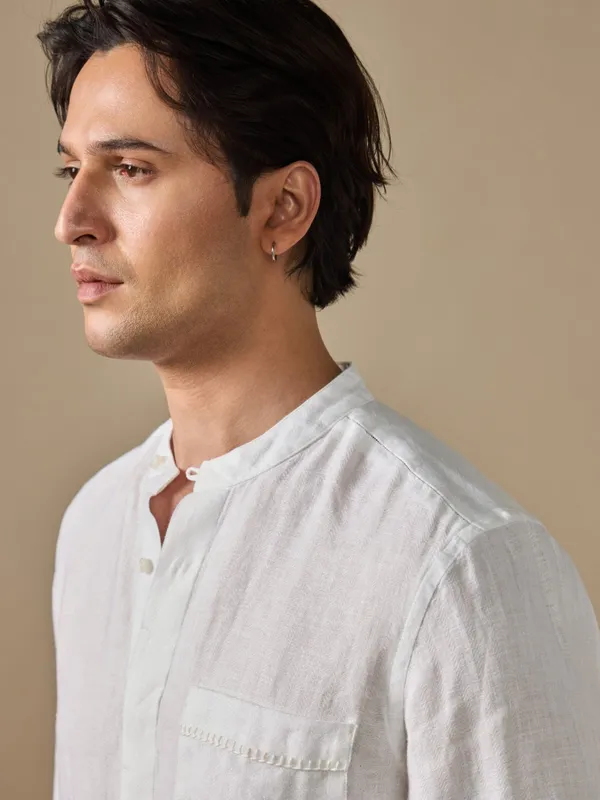 100%_Linen_Classic_Fit_Shirt_With_Hand_Embroidered_Details