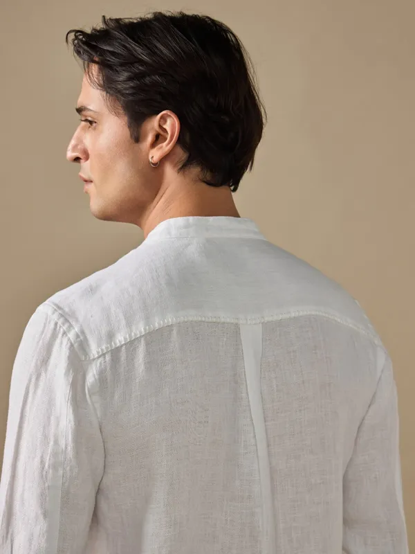 100%_Linen_Classic_Fit_Shirt_With_Hand_Embroidered_Details