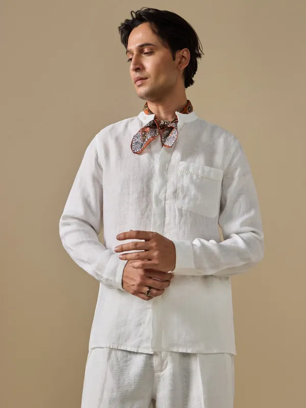 100%_Linen_Classic_Fit_Shirt_With_Hand_Embroidered_Details