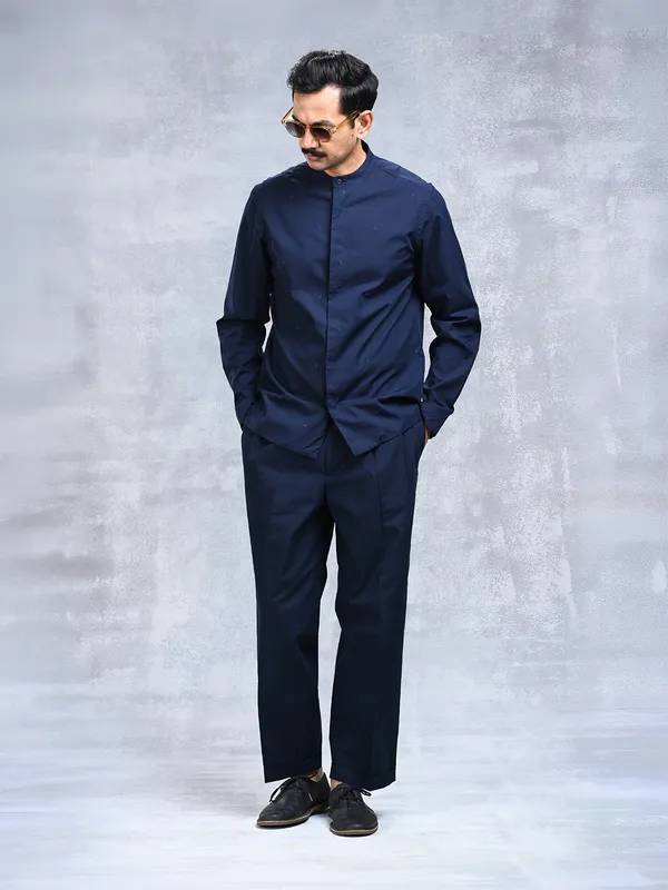 All_over_embroidered_2/80's_Premium_poplin_classic_fit_BuShirt