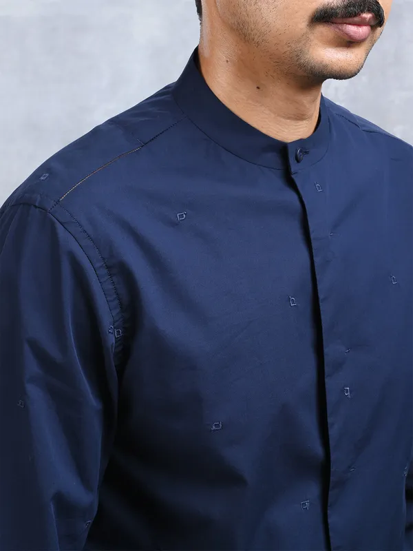 All_over_embroidered_2/80's_Premium_poplin_classic_fit_BuShirt