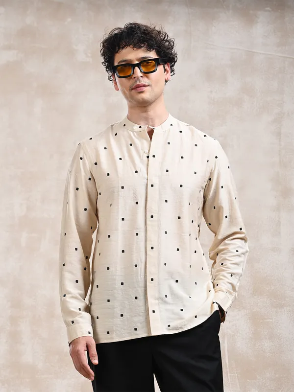 100%_Natural_Muga_Silk_all_over_embroidered_classic_fit_BuShirt