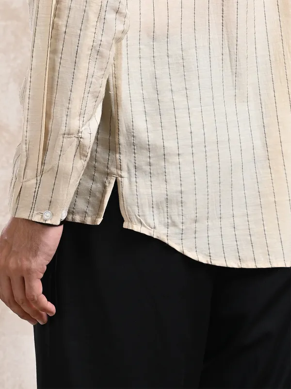100%_Natural_Muga_Silk_classic_fit_Popover_shirt_in_stripe