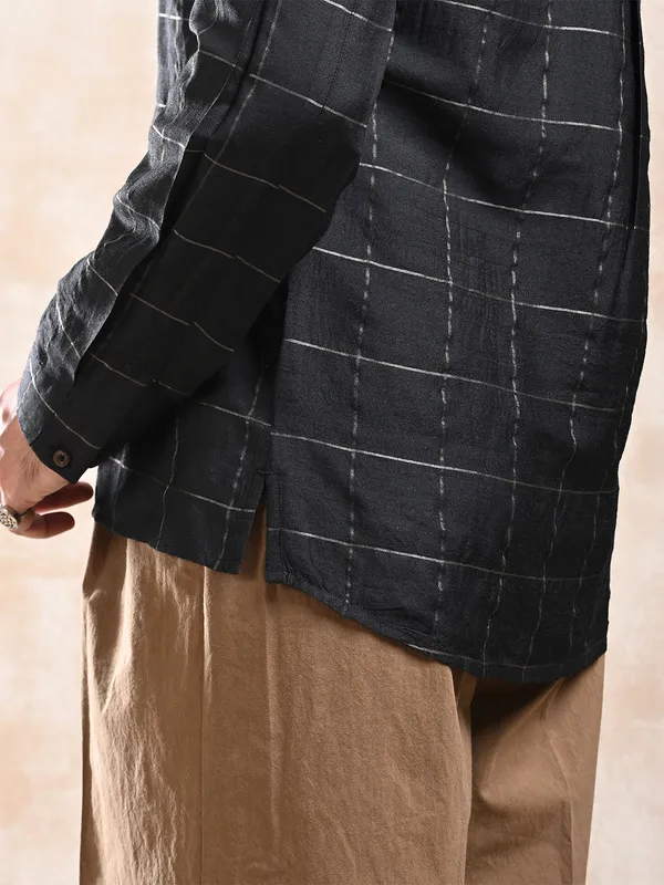 100%_Muga_Silk_classic_fit_BuShirt_with_zari_check