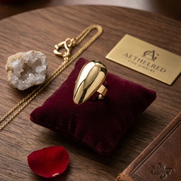 Smooth_Teardrop_Gold_Statement_Ring
