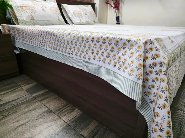 Floral_Hand_Block_Printed_Cotton_Bedsheet_With_Matching_Pillow_Covers_(108_X_108_inches)