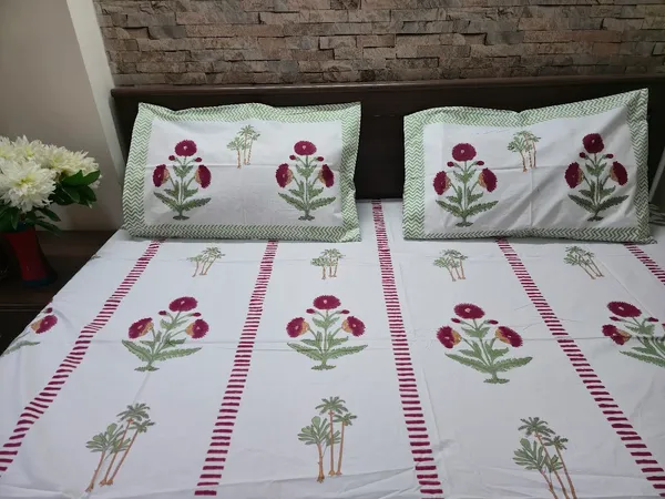 Floral_Hand_Block_Printed_Cotton_Bedsheet_With_Matching_Pillow_Covers_(108_X_108_inches)