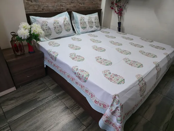Floral_Hand_Block_Printed_Cotton_Bedsheet_With_Matching_Pillow_Covers_(108_X_108_inches)