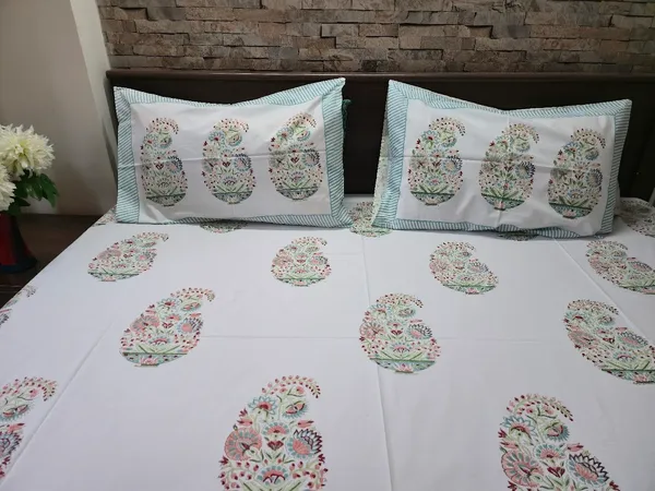 Floral_Hand_Block_Printed_Cotton_Bedsheet_With_Matching_Pillow_Covers_(108_X_108_inches)