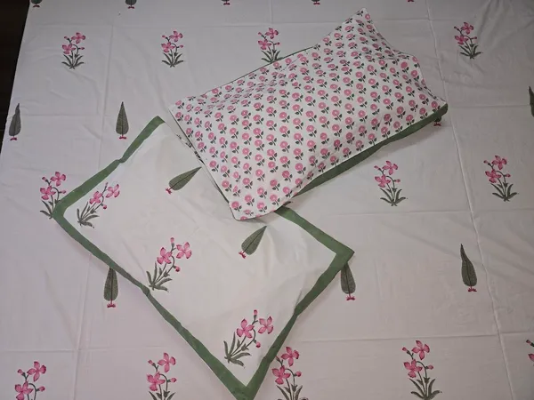 Floral_Hand_Block_Printed_Cotton_Bedsheet_With_Matching_Pillow_Covers_(108_X_108_inches)