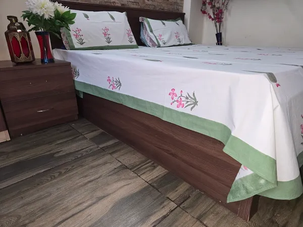 Floral_Hand_Block_Printed_Cotton_Bedsheet_With_Matching_Pillow_Covers_(108_X_108_inches)