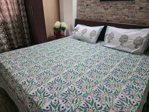 Floral_Hand_Block_Printed_Cotton_Bedsheet_With_Matching_Pillow_Covers_(108_X_108_inches)