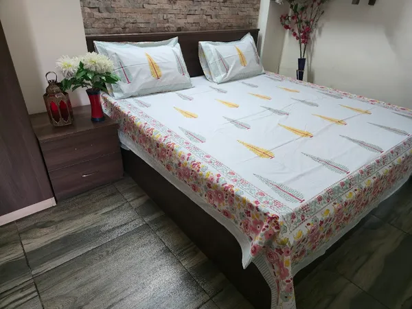 Floral_Hand_Block_Printed_Cotton_Bedsheet_With_Matching_Pillow_Covers_(108_X_108_inches)