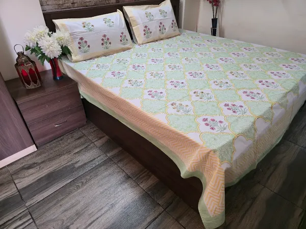 Floral_Hand_Block_Printed_Cotton_Bedsheet_With_Matching_Pillow_Covers_(108_X_108_inches)