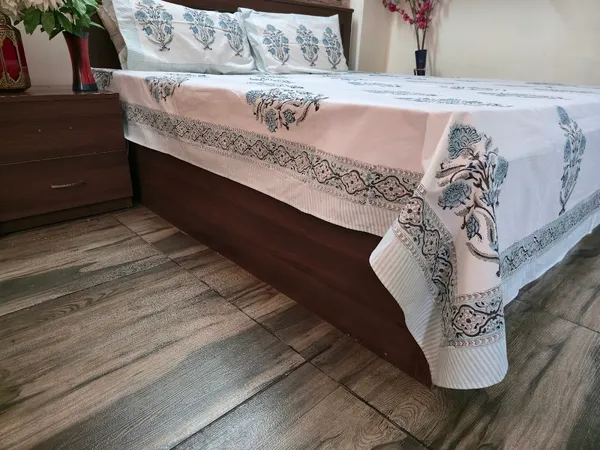 Floral_Hand_Block_Printed_Cotton_Bedsheet_With_Matching_Pillow_Covers_(108_X_108_inches)