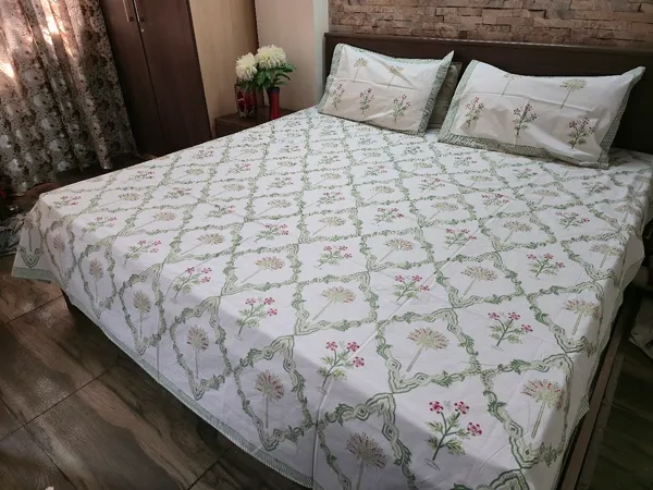 Floral_Hand_Block_Printed_Cotton_Bedsheet_With_Matching_Pillow_Covers_(108_X_108_inches)