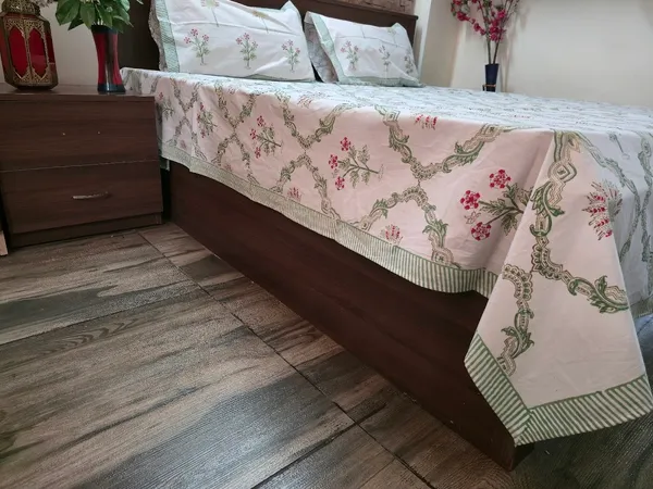 Floral_Hand_Block_Printed_Cotton_Bedsheet_With_Matching_Pillow_Covers_(108_X_108_inches)