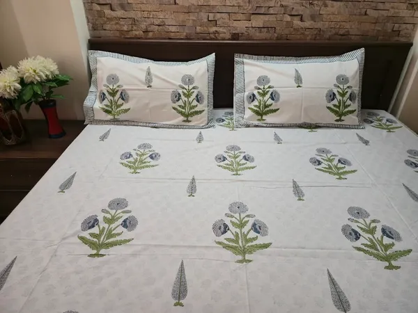 Floral_Hand_Block_Printed_Cotton_Bedsheet_With_Matching_Pillow_Covers_(108_X_108_inches)