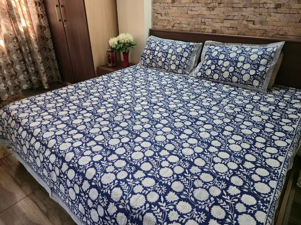 Floral_Hand_Block_Printed_Cotton_Bedsheet_With_Matching_Pillow_Covers_(108_X_108_inches)