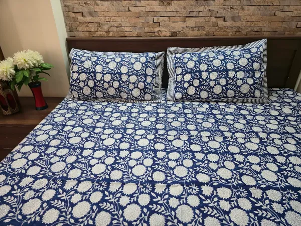 Floral_Hand_Block_Printed_Cotton_Bedsheet_With_Matching_Pillow_Covers_(108_X_108_inches)
