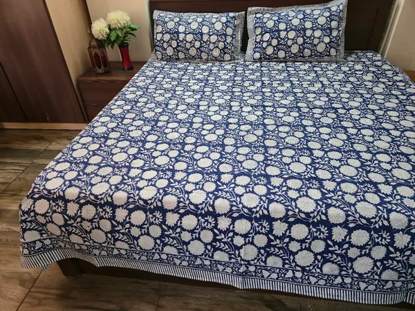Floral_Hand_Block_Printed_Cotton_Bedsheet_With_Matching_Pillow_Covers_(108_X_108_inches)