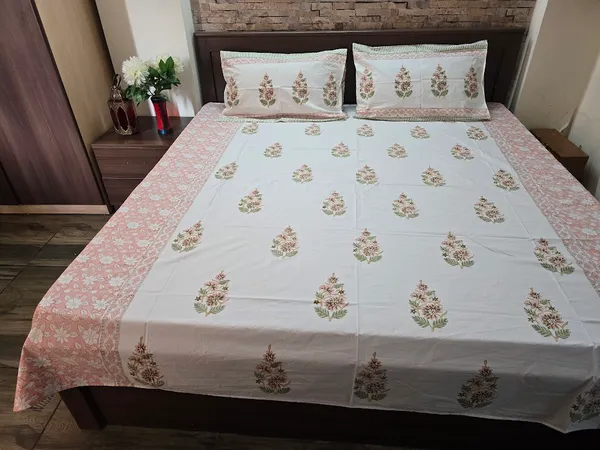Floral_Hand_Block_Printed_Cotton_Bedsheet_With_Matching_Pillow_Covers_(108_X_108_inches)