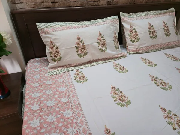 Floral_Hand_Block_Printed_Cotton_Bedsheet_With_Matching_Pillow_Covers_(108_X_108_inches)