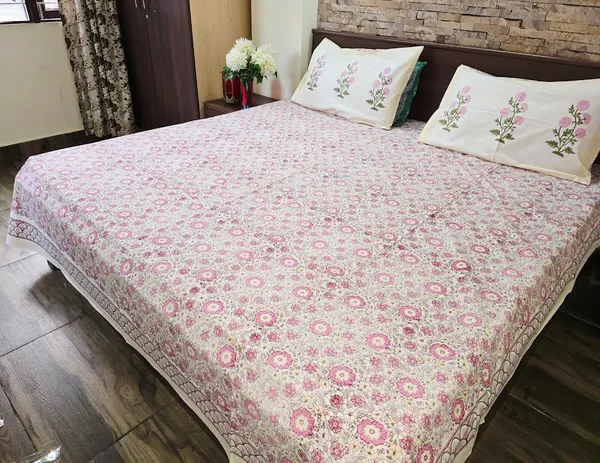 Floral_Hand_Block_Printed_Cotton_Bedsheet_With_Matching_Pillow_Covers_(108_X_108_inches)