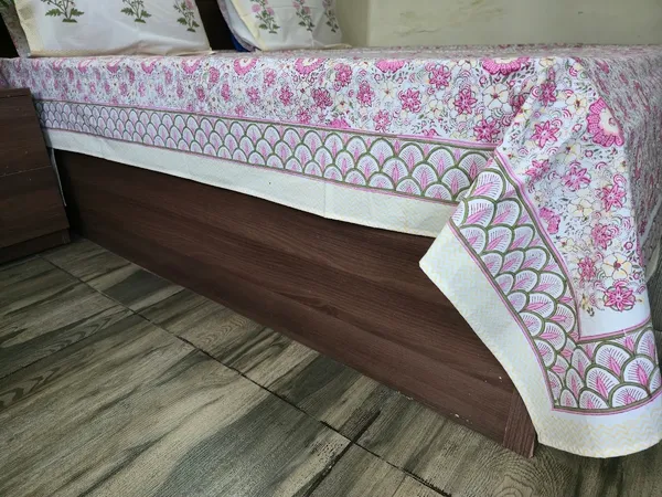 Floral_Hand_Block_Printed_Cotton_Bedsheet_With_Matching_Pillow_Covers_(108_X_108_inches)