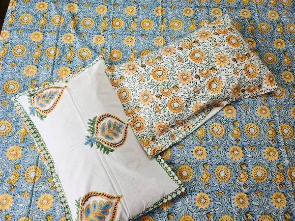 Floral_Hand_Block_Printed_Cotton_Bedsheet_With_Matching_Pillow_Covers_(108_X_108_inches)