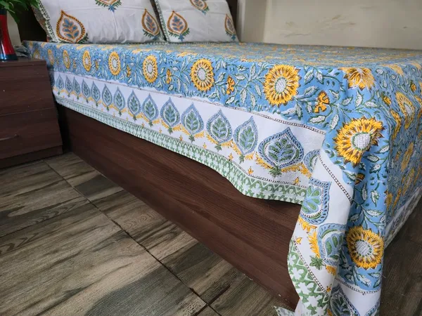 Floral_Hand_Block_Printed_Cotton_Bedsheet_With_Matching_Pillow_Covers_(108_X_108_inches)