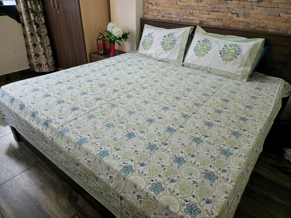 Floral_Hand_Block_Printed_Cotton_Bedsheet_With_Matching_Pillow_Covers_(108_X_108_inches)