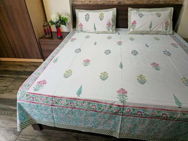 Floral_Hand_Block_Printed_Cotton_Bedsheet_With_Matching_Pillow_Covers_(108_X_108_inches)