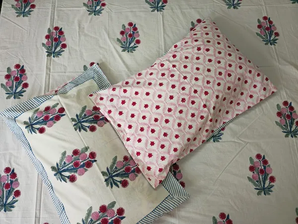 Floral_Hand_Block_Printed_Cotton_Bedsheet_With_Matching_Pillow_Covers_(108_X_108_inches)