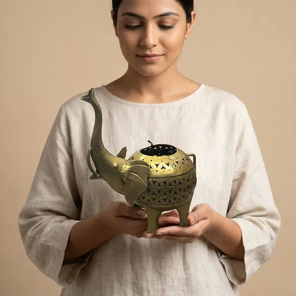 Metal_Elephant_Decorative_Tea_Light_Holder_With_Intricate_Cutout_Design