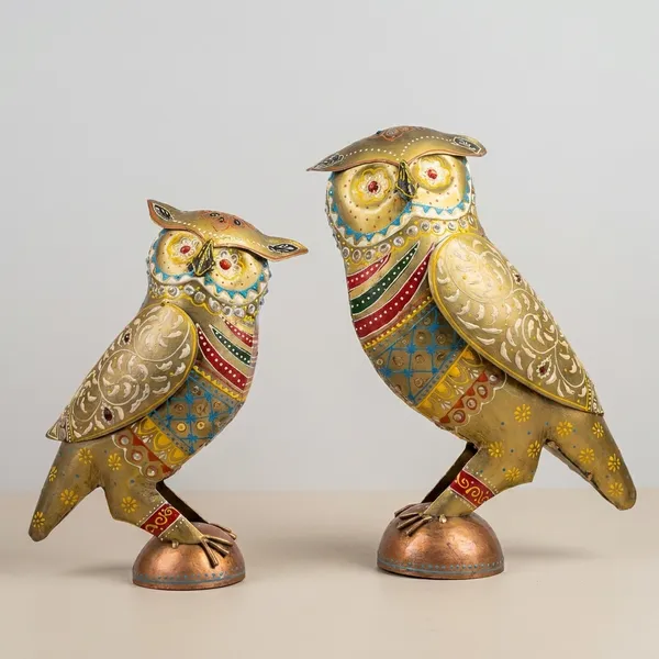 Decorative_Golden_Owl_Figurines_With_Ornate_Detailing_(Set_Of_2)