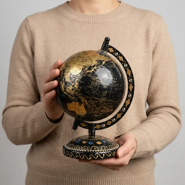 Handcrafted_Iron_Globe