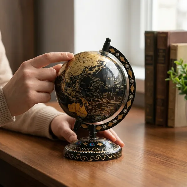 Handcrafted_Iron_Globe