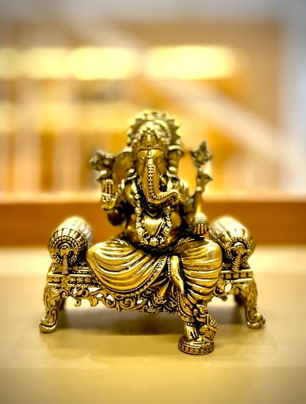 Royal_Ganesha_Fine_Brass_Idol_Sitting_10X10_CM