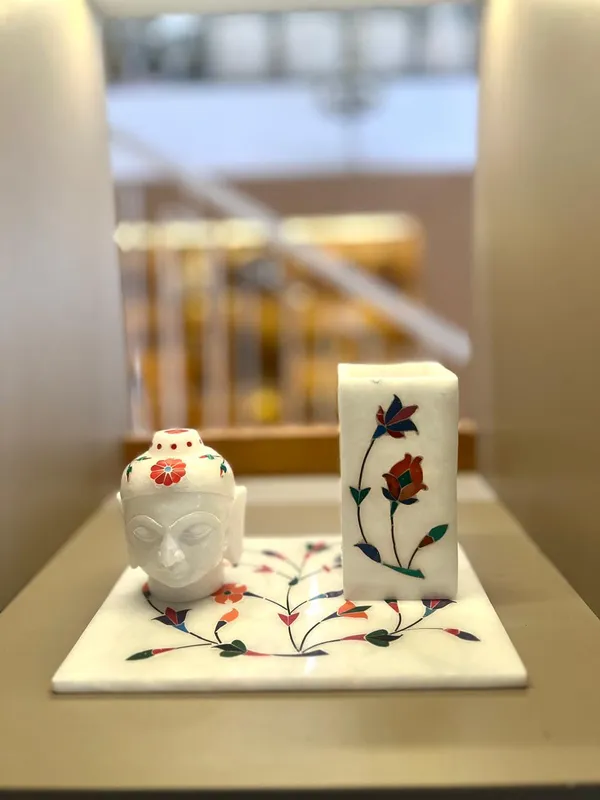 Decorative_Marble_Pen_Stand_&_Buddha_Marble_Idol_with_base