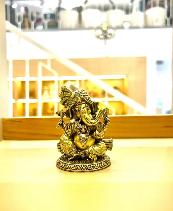 Decorative_Ganesh_Fine_Brass_Idol_8X7X5_CM